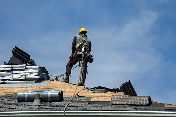 Professional Flat Roof Repair technician working in Luling, TX